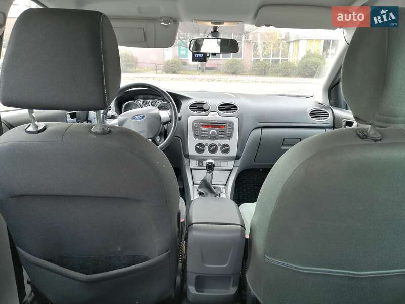 Хэтчбек Ford Focus 2010 в Киеве фото 8 Хэтчбек Ford Focus 2010 в Киеве