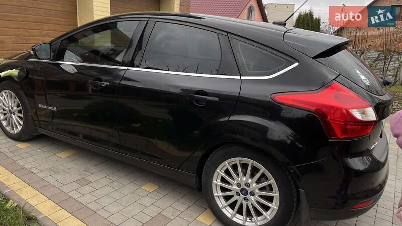 Хэтчбек Ford Focus 2013 в Калиновке