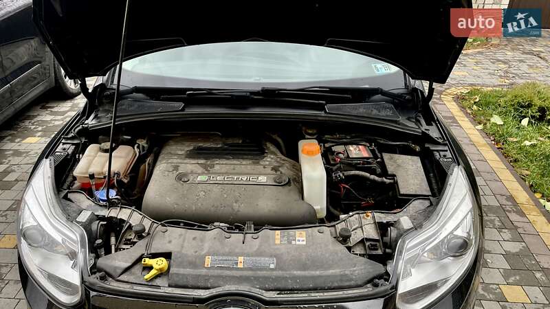 Хэтчбек Ford Focus 2013 в Калиновке