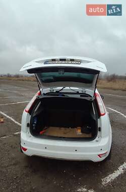 Хэтчбек Ford Focus 2011 в Ужгороде