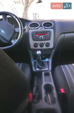 Хэтчбек Ford Focus 2011 в Ужгороде