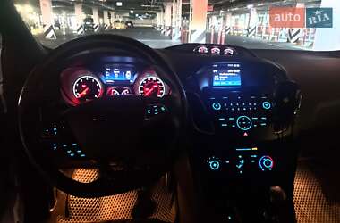 Хэтчбек Ford Focus 2017 в Киеве
