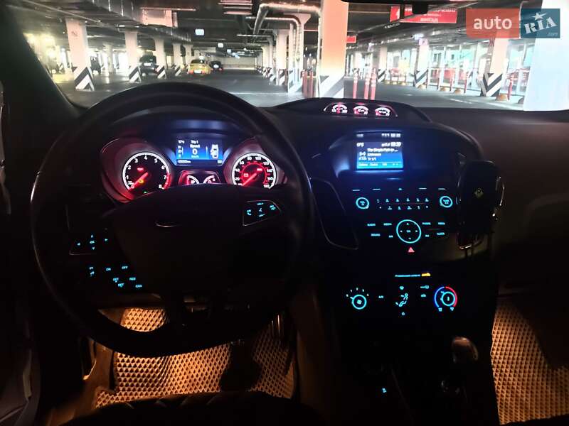 Хэтчбек Ford Focus 2017 в Киеве