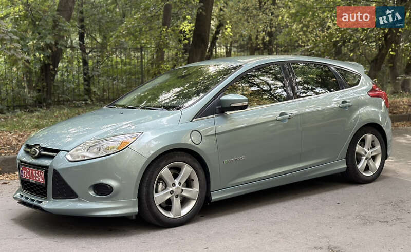 Хэтчбек Ford Focus 2012 в Ровно