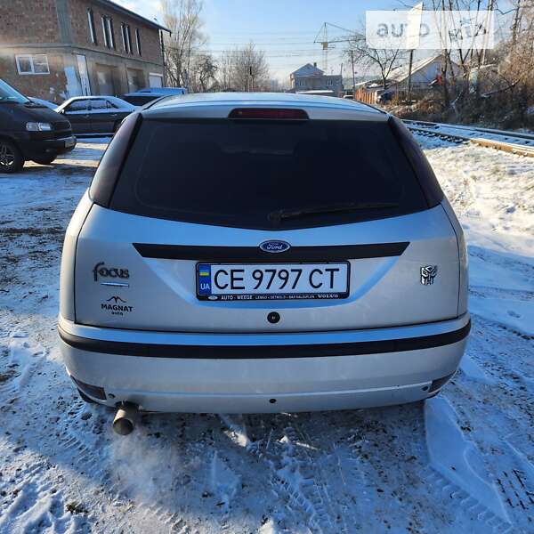 Хэтчбек Ford Focus 2002 в Черновцах