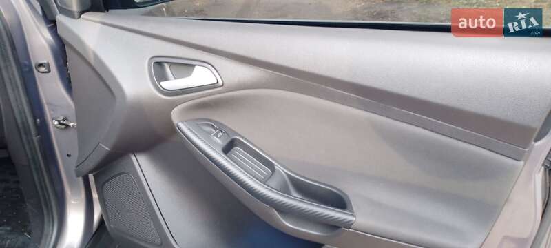 Хэтчбек Ford Focus 2013 в Великой Александровке