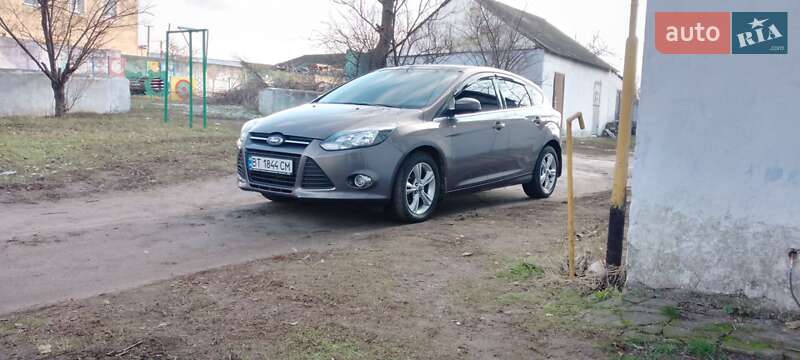 Хэтчбек Ford Focus 2013 в Великой Александровке
