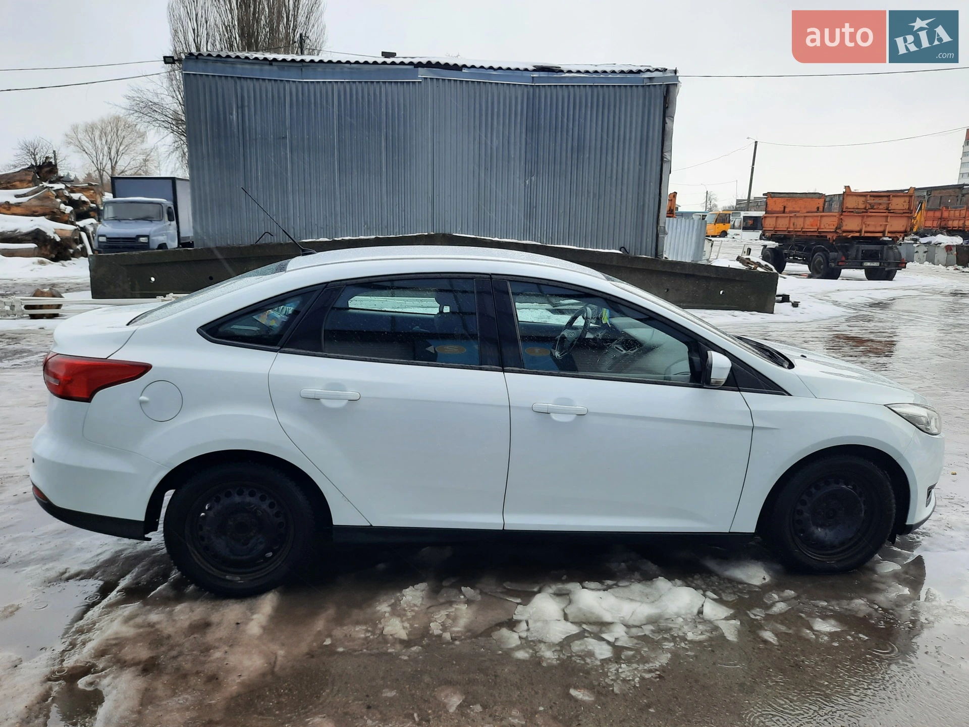 Ford Focus 2015 VIN WF04XXGCC4FJ79207 фото оголошення 4 з 26