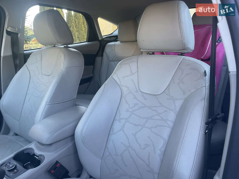 Хэтчбек Ford Focus 2014 в Львове фото 29 Хэтчбек Ford Focus 2014 в Львове