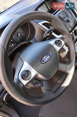 Седан Ford Focus 2014 в 