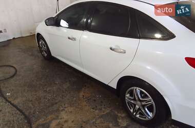Седан Ford Focus 2017 в 