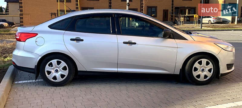 Седан Ford Focus 2015 в Жашкове