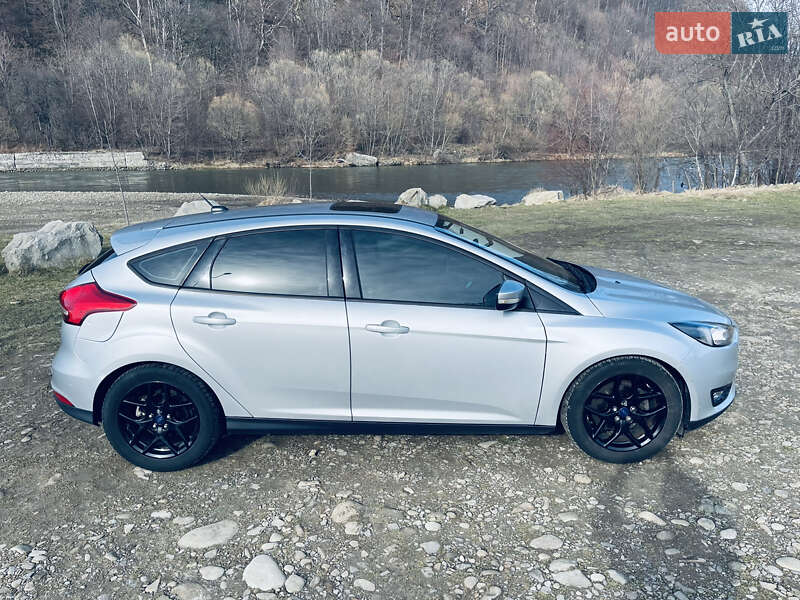 Хэтчбек Ford Focus 2016 в Долине