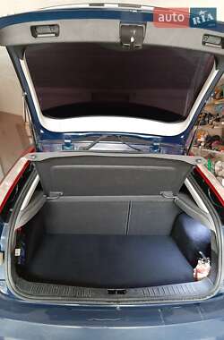 Хетчбек Ford Focus 2010 в 