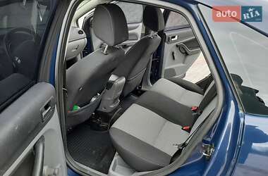 Хетчбек Ford Focus 2010 в 