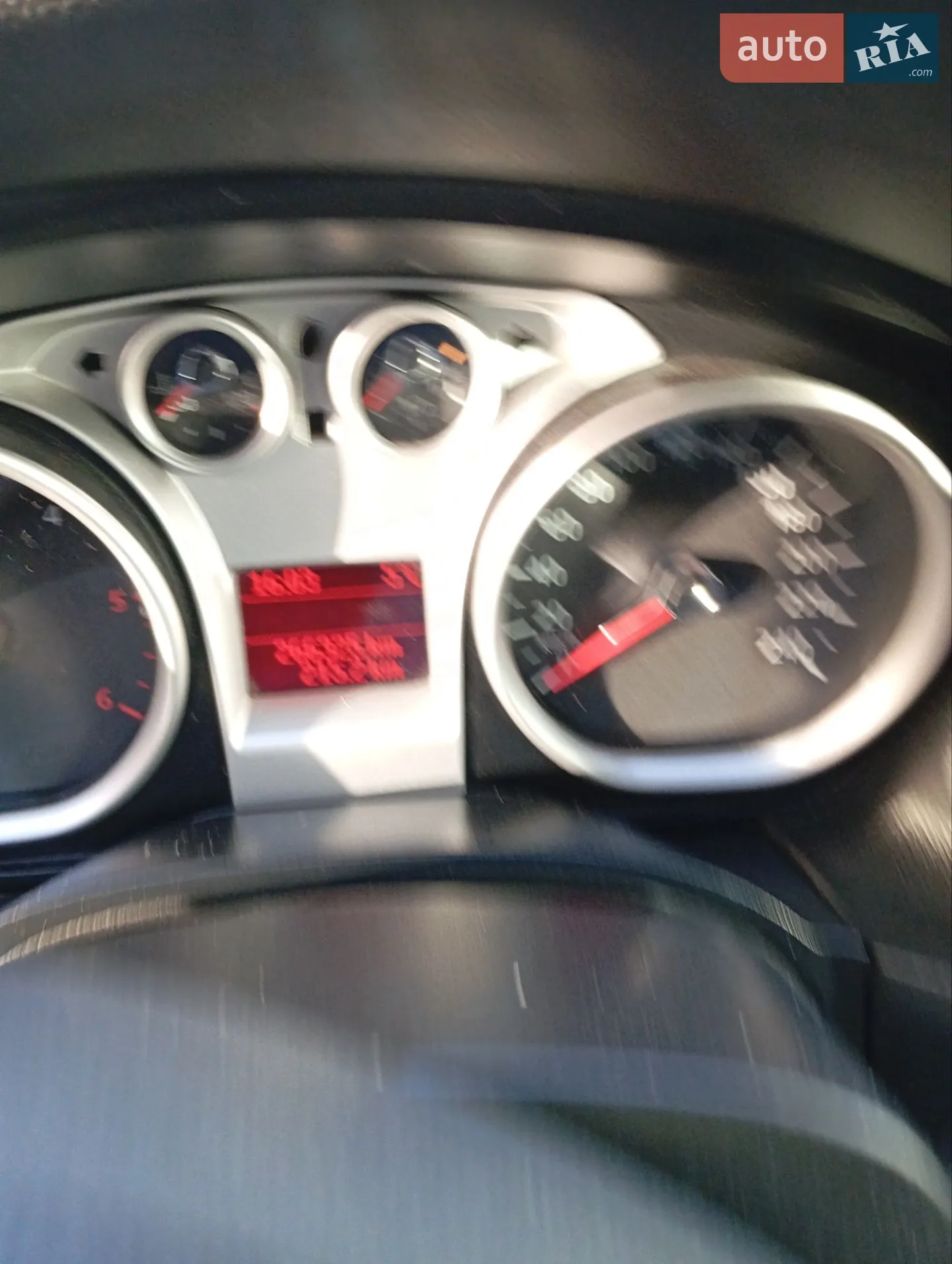 2010 Ford Focus - мініатюра 4