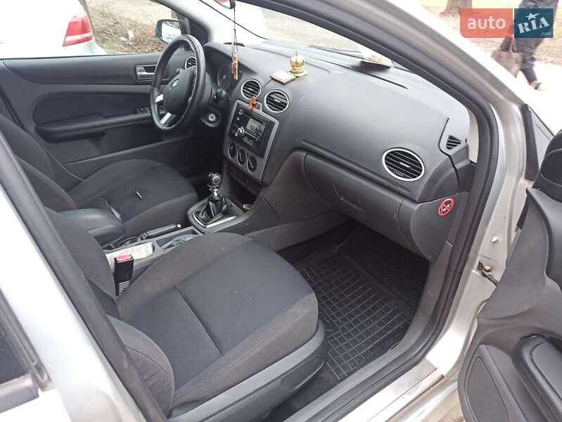 Універсал Ford Focus 2006 в Чернівцях