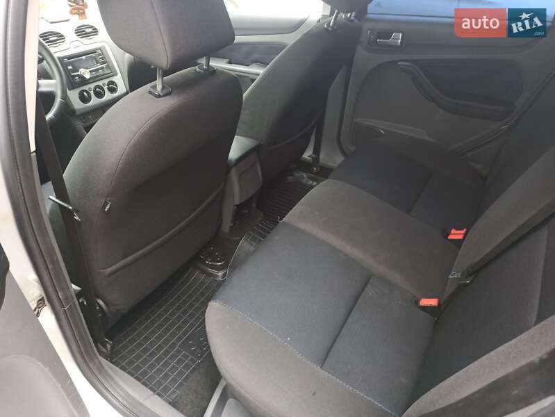 Універсал Ford Focus 2006 в Чернівцях