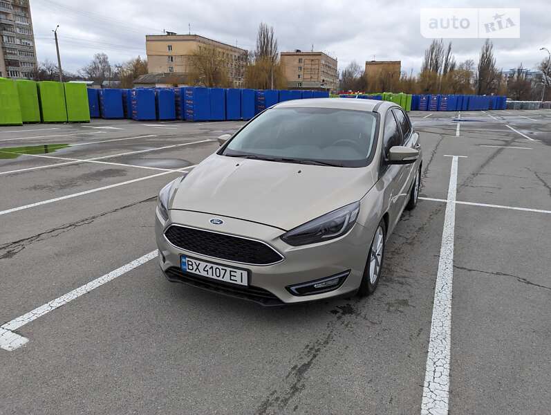 Хэтчбек Ford Focus 2015 в Каменец-Подольском