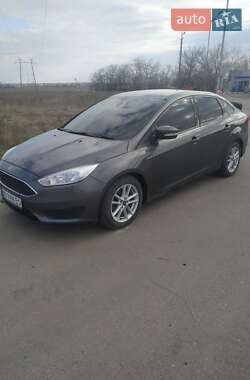 Седан Ford Focus 2015 в 