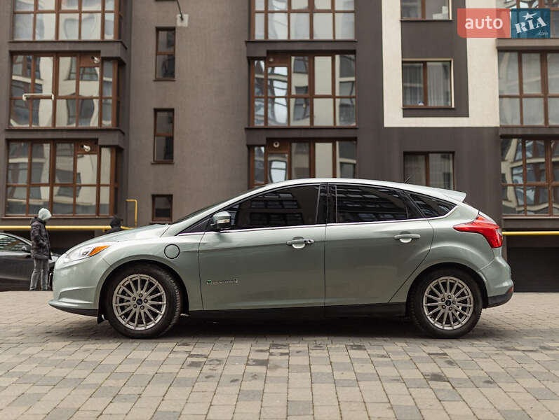 Хэтчбек Ford Focus 2013 в Ивано-Франковске