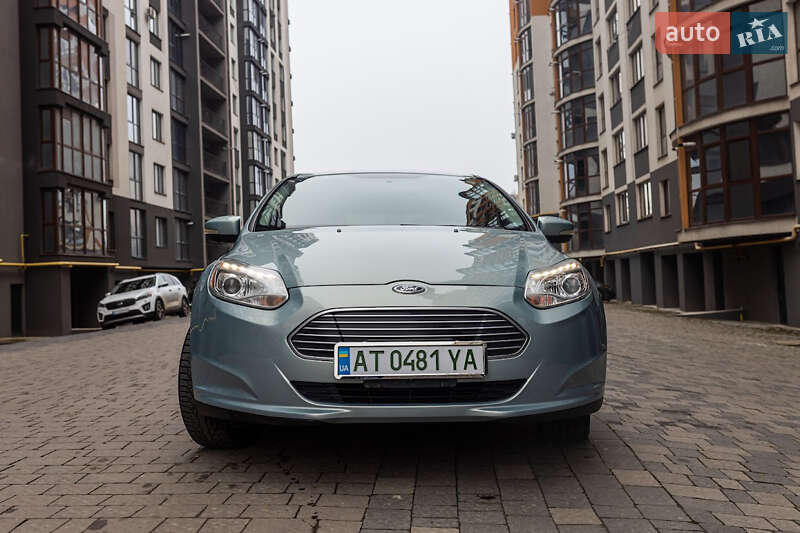 Хэтчбек Ford Focus 2013 в Ивано-Франковске