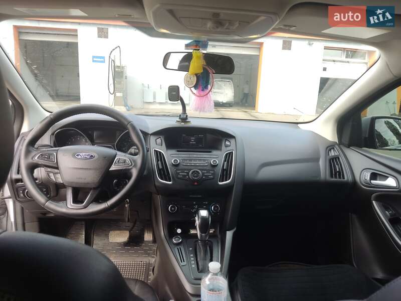Хэтчбек Ford Focus 2016 в Черкассах фото 3 Хэтчбек Ford Focus 2016 в Черкассах