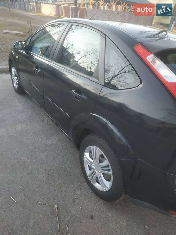 Хэтчбек Ford Focus 2007 в Киеве