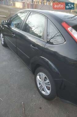 Хэтчбек Ford Focus 2007 в 