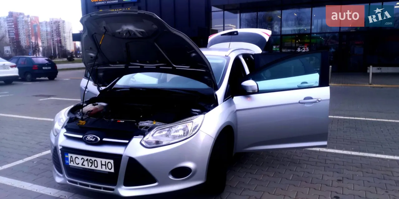 2010 Ford Focus - мініатюра 12