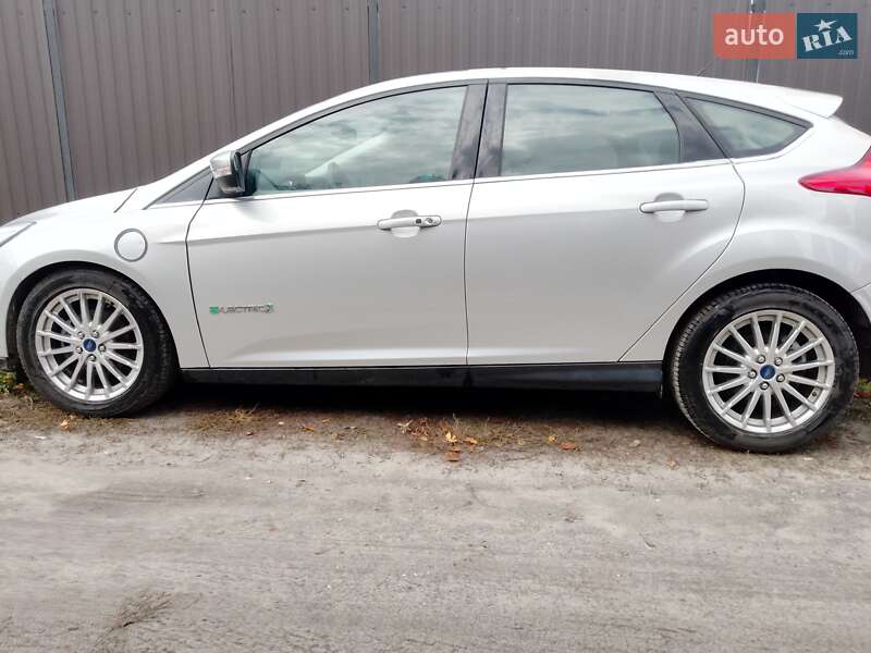 Хетчбек Ford Focus 2014 в Києві