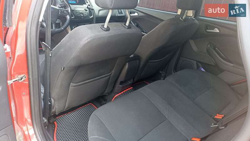 Хэтчбек Ford Focus 2015 в Андрушевке