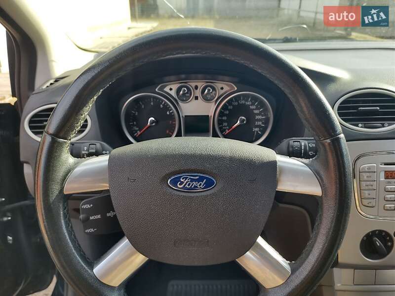 Хэтчбек Ford Focus 2009 в Вышгороде