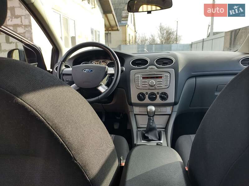 Хэтчбек Ford Focus 2009 в Вышгороде