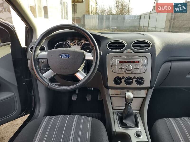 Хэтчбек Ford Focus 2009 в Вышгороде