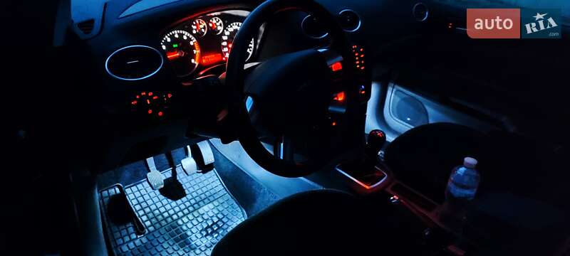 Седан Ford Focus 2007 в Горишних Плавнях