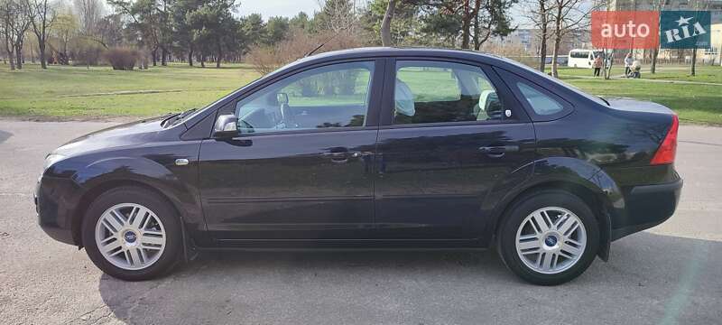 Седан Ford Focus 2007 в Горишних Плавнях