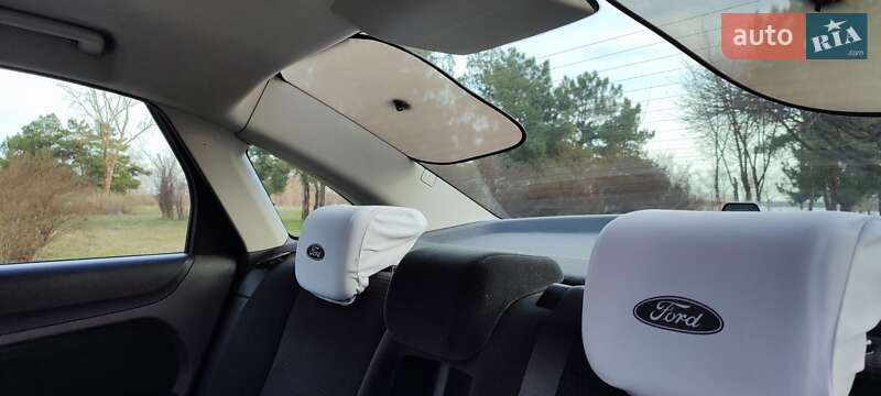 Седан Ford Focus 2007 в Горишних Плавнях