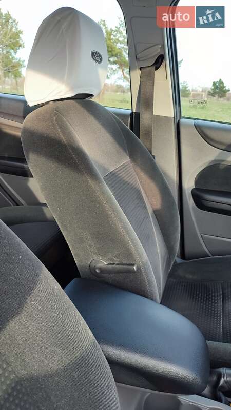 Седан Ford Focus 2007 в Горишних Плавнях