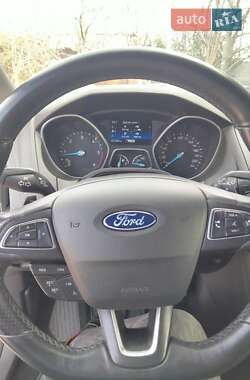 Хэтчбек Ford Focus 2017 в 