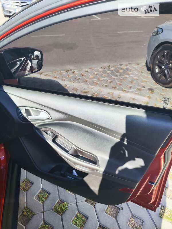 Хэтчбек Ford Focus 2018 в Киеве