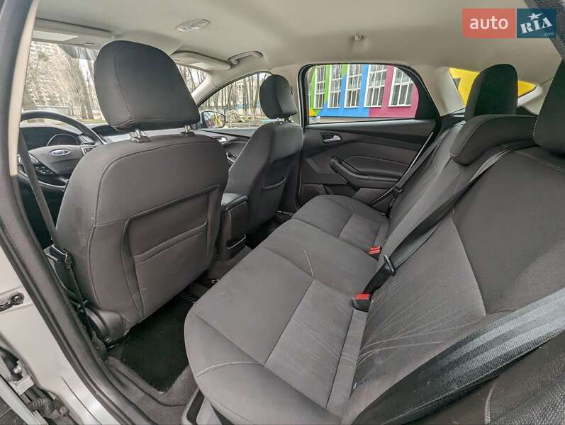 Хэтчбек Ford Focus 2016 в Киеве фото 13 Хэтчбек Ford Focus 2016 в Киеве