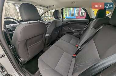 Хэтчбек Ford Focus 2016 в 