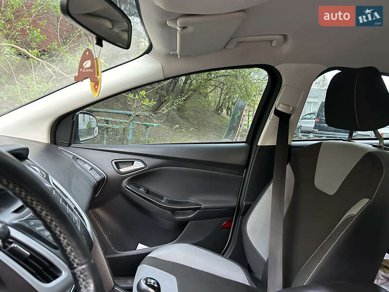 Седан Ford Focus 2012 в Шепетівці
