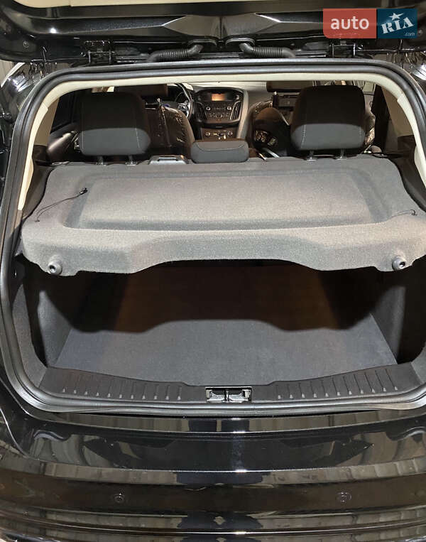 Хэтчбек Ford Focus 2015 в Каменец-Подольском