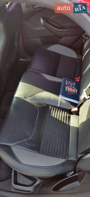 Хэтчбек Ford Focus 2015 в Днепре