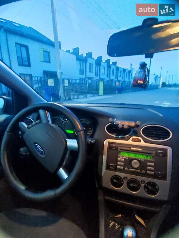 Седан Ford Focus 2006 в Львові