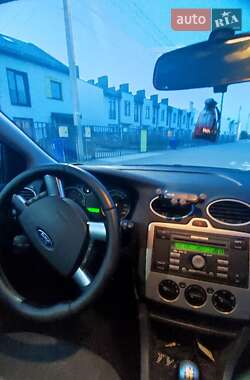 Седан Ford Focus 2006 в 