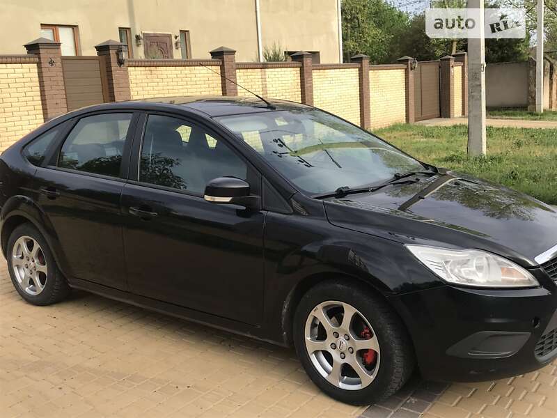 Хэтчбек Ford Focus 2009 в 