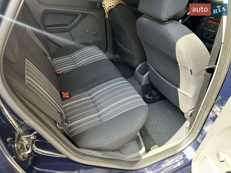 Хэтчбек Ford Focus 2007 в Львове